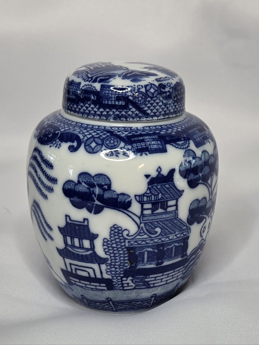 Ginger Jar With Lid Blue Transferware Porcelain Blue Willow Design Lego Japan Co